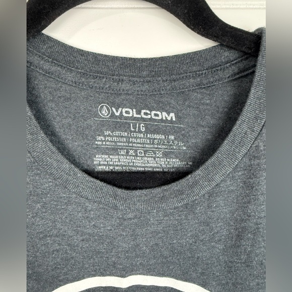 Volcom men’s gray & white graphic tshirt. Size large. - Picture 3 of 3